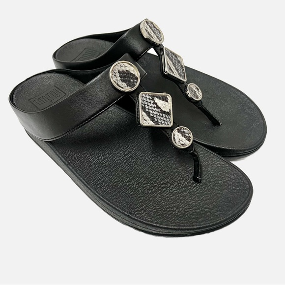 FitFlop Leia Wedged Snake Skin Medallion Thong Sandals Size 8 - Picture 1 of 7